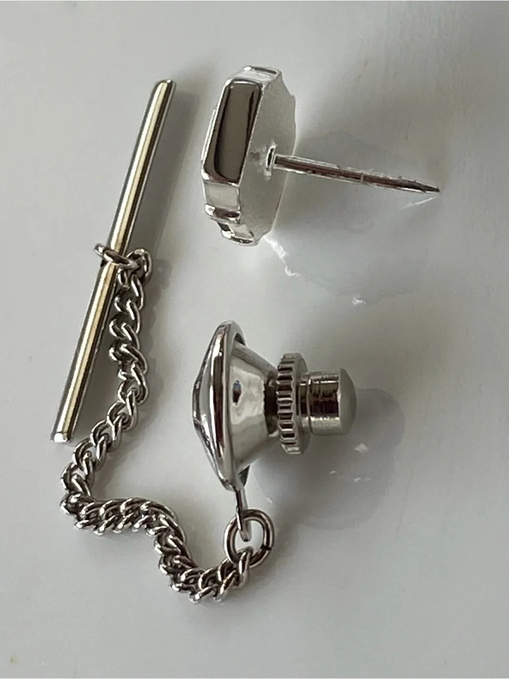 Geoffrey Beene black onyx silvertone tie tack